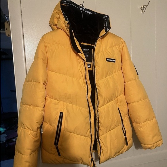 Hollister Other - Original Hollister Men's Faux Fur Lined Puffer Jacket